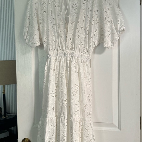 Zara White Eyelet Dress, size M - Picture 8 of 10